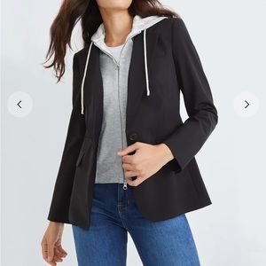 Veronica Beard Classic Dickey Blazer with zip-in Dickey included